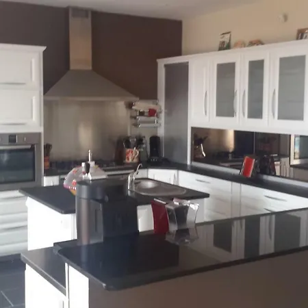 De Luxe Villa